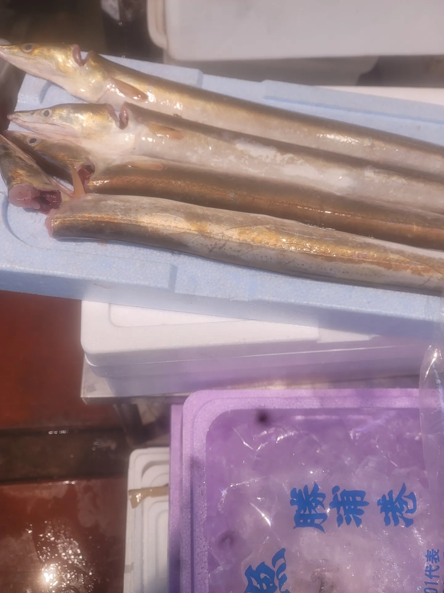 一心太助鮮魚コーナー